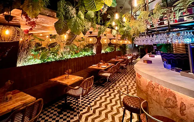 Interior de Burro Canaglia Bar & Resto Cuenca
